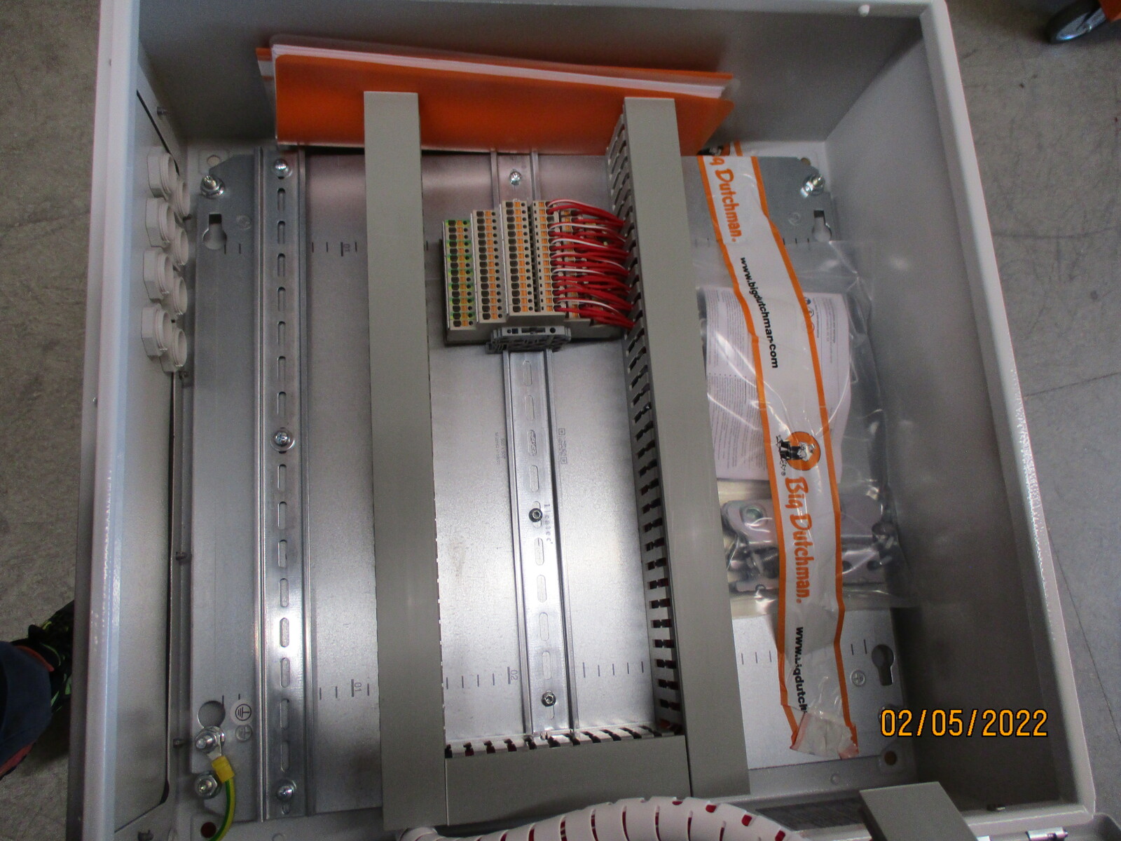 Control cabinet control panel egg collection